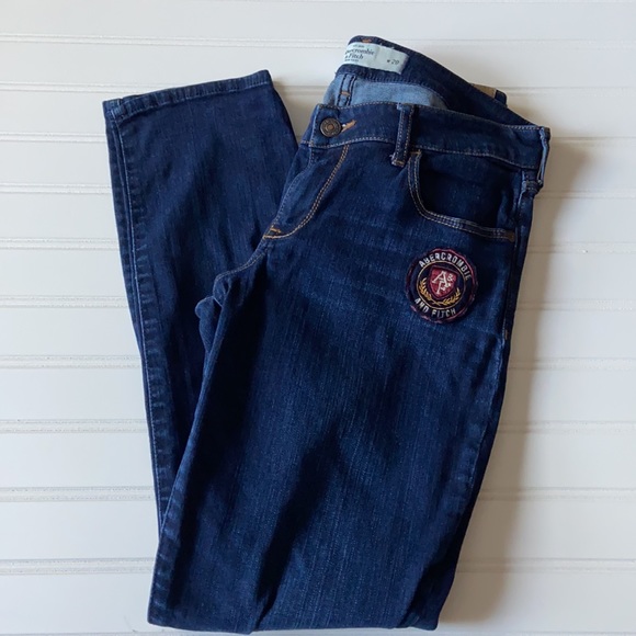 Abercrombie & Fitch Logo Jeans - Picture 5 of 5